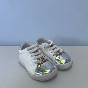 Michael Kors Baby Girl Shoes Sz 5 White Gold Silver